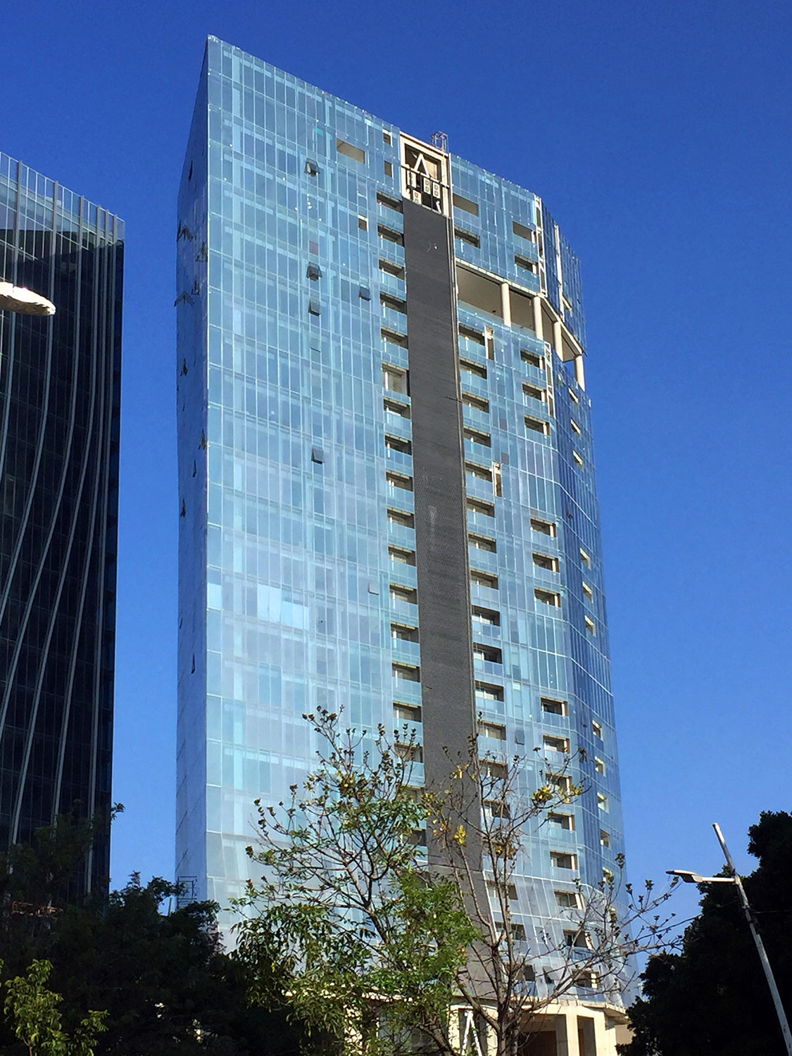 high_life_residence_guadalajara_fachada_cristal_4